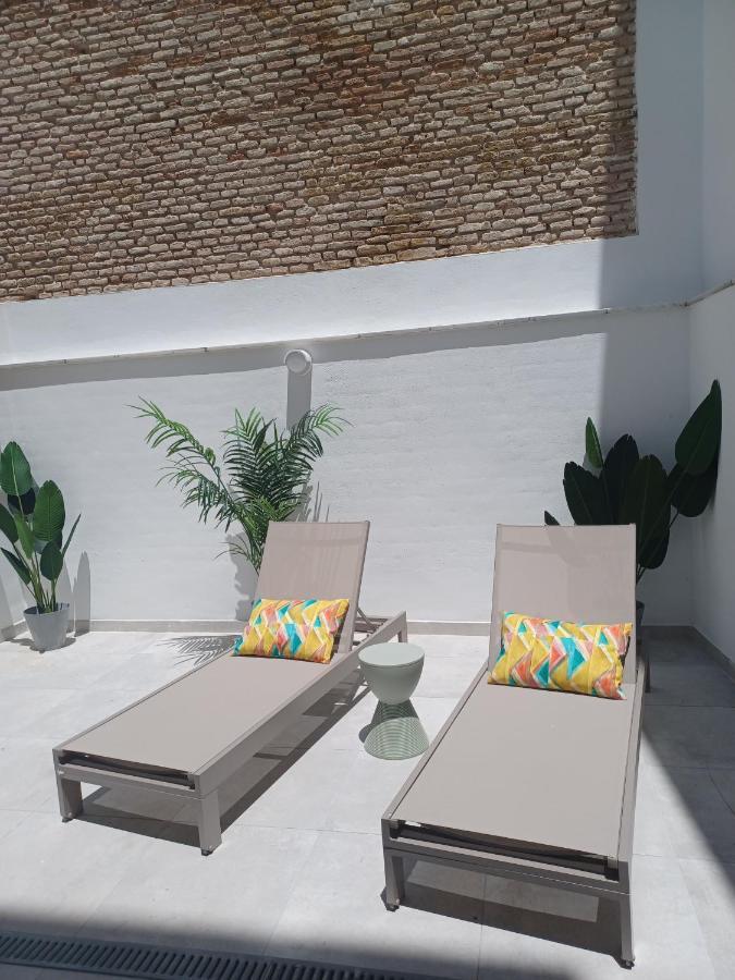 Pop Art Historia De Conde Negro Con Patio Privado Apartman Sevilla Kültér fotó
