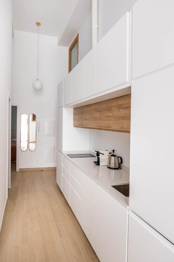 Pop Art Historia De Conde Negro Con Patio Privado Apartman Sevilla Kültér fotó